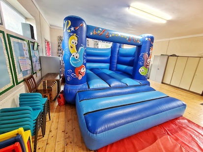 balloon bouncy castle image 3 thumb