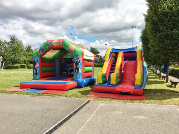 party time large bouncy castle image 5 min