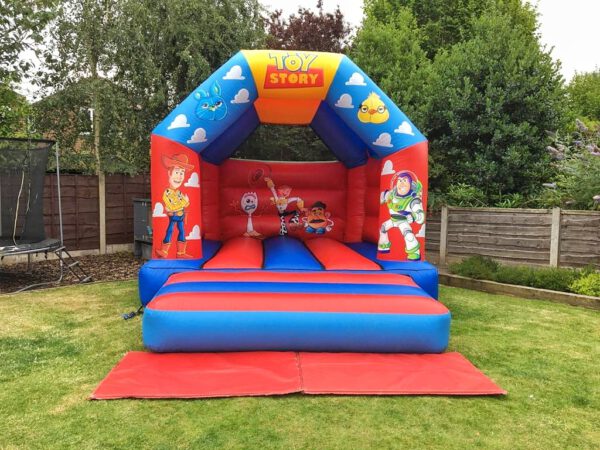 toy story bouncy castle image 1 min
